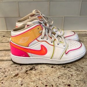 Nike Air Jordan Mid 1